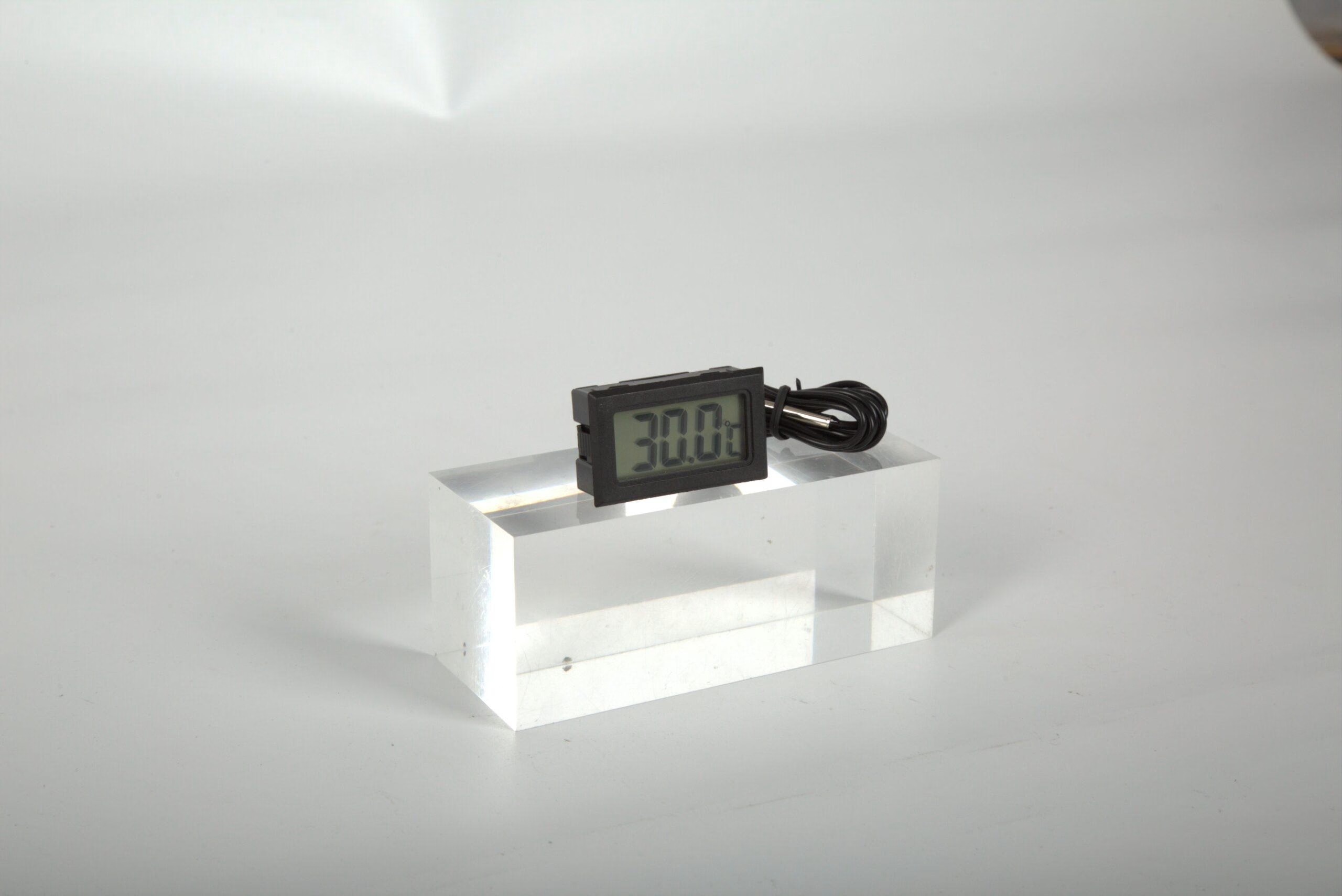 Digital LCD Indoor Temperature Thermometer - Image 3